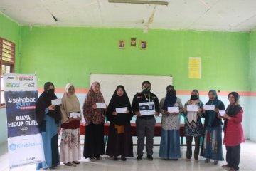 ACT Maluku bantu biaya hidup guru honorer di Kota Ambon