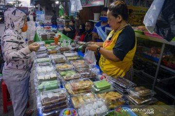 Pasar takjil ramadhan di Palu
