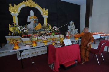 Pelita Puja Waisak