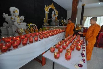 Pelita Puja Waisak