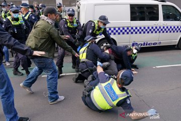Warga membandel, polisi Victoria tingkatkan patroli COVID-19