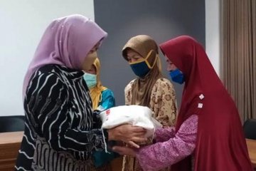 DWP Kota Magelang salurkan bantuan kepada lansia terdampak COVID-19