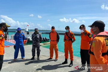 Basarnas Kendari evakuasi empat korban selamat kapal ikan terbakar