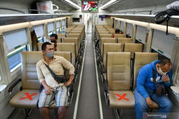 Normal baru, penumpang kereta antarkota wajib gunakan pelindung muka