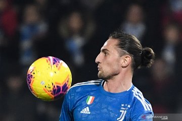 Gelandang Juve Rabiot tertawakan rumor dirinya lakukan pemogokan