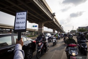 Pemeriksaan keluar-masuk Jakarta dilakukan di 12 titik