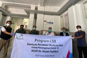 PLN Grup Wilayah Jabar salurkan bantuan APD ke RSHS Bandung