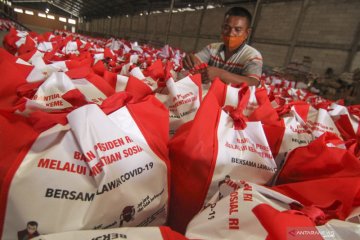 Bantuan sembako dari Presiden di Depok