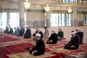 Shalat Jumat di Kuala Lumpur terapkan jaga jarak