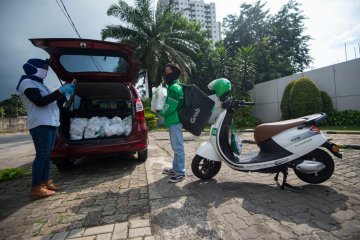 Grab-YPO gotong royong bagikan 100.000 paket buka puasa di Jakarta