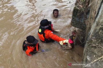 Tim SAR temukan dua anak hanyut di Irigasi Sumbersari Metro