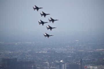 Thunderbirds beri penghormatan untuk pejuang garis depan memerangi COVID-19