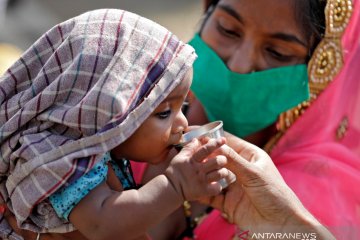 Ingin periksa jenis kelamin bayi, pria di India sayat perut istri