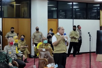 Pemerintah skenariokan pasien positif COVID-19 diisolasi tingkat RT