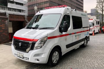 Nissan NV400, ambulans pertama tanpa emisi di Jepang