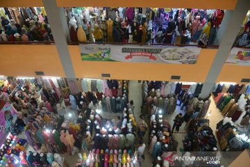 Pusat pasar jelang lebaran
