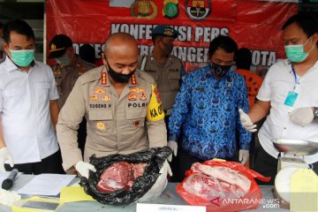 Kasus oplosan daging sapi dengan daging babi di Tangerang