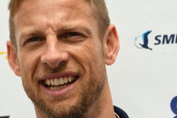 Jenson Button kaget Vettel tak lagi bersama Ferrari