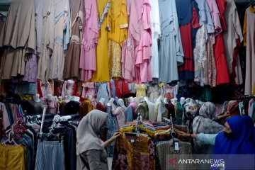 Toko pakaian di Gowa ramai pengunjung jelang lebaran