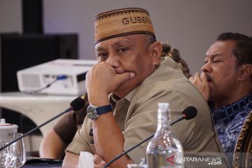 Gubernur Gorontalo tak gelar halalbihalal, Shalat Id di rumah saja