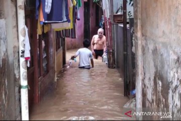 Banjir luapan Kali Ciliwung di Kebon Pala mulai surut