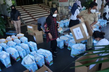 Pemkot Surabaya salurkan ribuan APD ke berbagai rumah sakit
