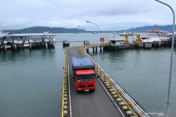 Penyeberangan Pelabuhan Ketapang sepi
