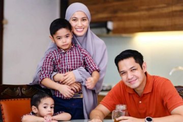 Dude Harlino manfaatkan kemampuan akting agar anak tidur teratur