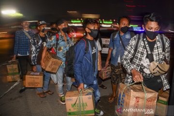 Pemudik terjaring razia di tol diarahkan kembali ke Jakarta