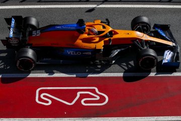 Duet pebalap McLaren berlatih dengan mobil F3 di Silverstone