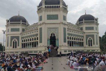 Khatib Masjid Raya Medan ajak jamaah doakan COVID-19 segera berakhir
