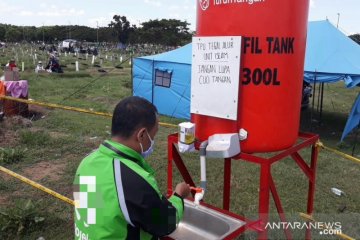 TPU Tegal Alur ramai peziarah di Hari Raya Idul Fitri