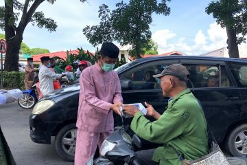 Wali Kota Batam antar makanan sebagai pengganti open house