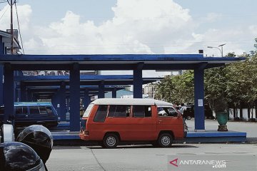 Sepi penumpang, angkutan dalam kota di Banjarmasin pun tak beroperasi
