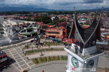 Libur lebaran di Jam Gadang Bukittinggi