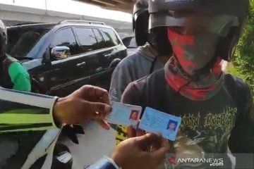 Penambahan kasus harian baru COVID-19 mencapai 9.321 orang