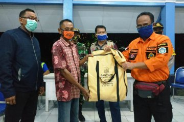 Pemprov kirim paket sembako untuk warga terdampak banjir Lamongan