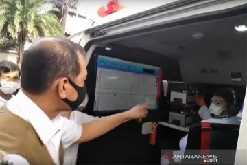 Ketua Gugus Tugas tinjau mobil laboratorium COVID-19 Surabaya