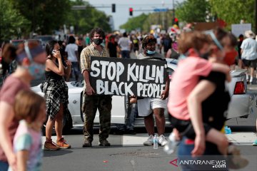 DPR AS tuntut penyelidikan pembunuhan warga AS kulit hitam