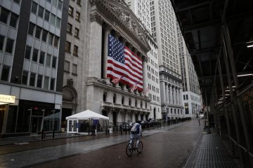 Lantai NYSE dibuka lagi, saat kematian COVID-19 di AS hampir 100.000