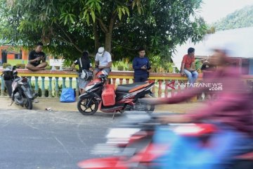 Keluhkan jaringan Telkomsel, Bupati Anambas akan surati Jokowi