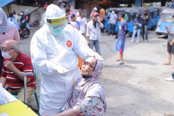 50 pedagang Pasar Klender pernah kontak dengan penderita COVID-19