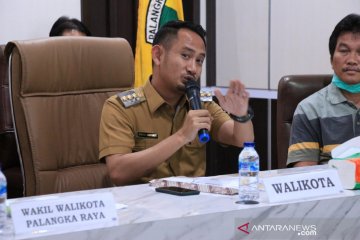 Wali Kota Palangka Raya minta warga tetap beribadah di rumah