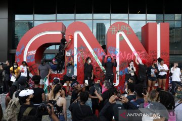Rusuh kematian George Floyd berlanjut, kantor CNN dirusak massa