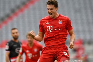 Bek Bayern Benjamin Pavard jalani isolasi setelah positif COVID-19