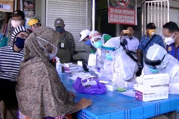 Rapid test massal di enam pasar Banjarmasin, 129 orang dinyatakan reaktif