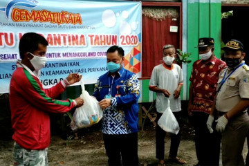 Bantuan pangan dan ikan segar untuk warga terdampak 2 musibah di Kotim