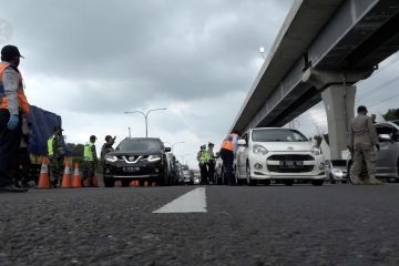 Korlantas polri prediksi puncak arus balik Sabtu besok