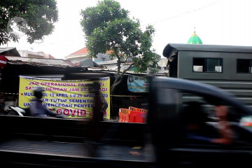 Khofifah terbitkan surat edaran penindakan PSBB Surabaya Raya