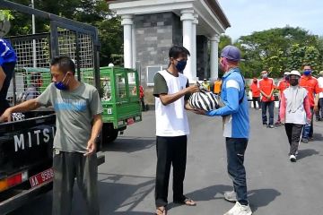 Bank Jateng cabang Temanggung salurkan bantuan sembako